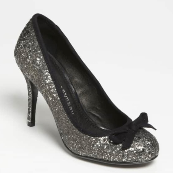 Chinese Laundry Shoes - Chinese Laundry Silver Fall For Glitter Bow Pumps